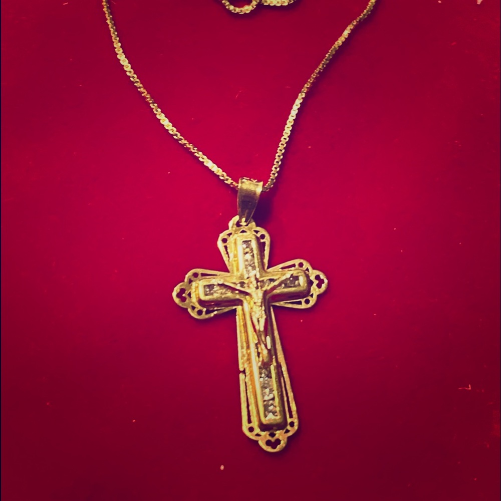 Necklace solid gold solid gold cross and chain